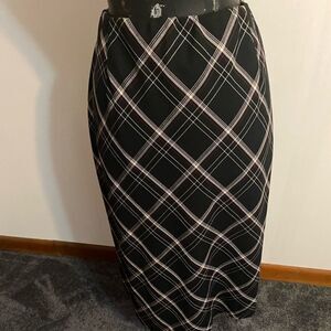 August Max Elegant Black and White Checkered Midi SkirtPlaid Sk